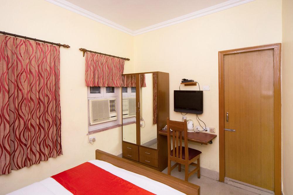 Zo Rooms Gol Park Kolkata Bagian luar foto