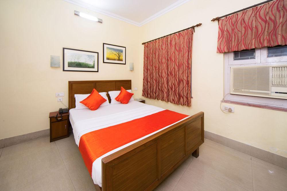 Zo Rooms Gol Park Kolkata Bagian luar foto