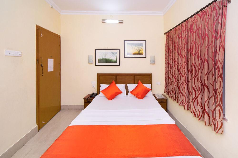 Zo Rooms Gol Park Kolkata Bagian luar foto